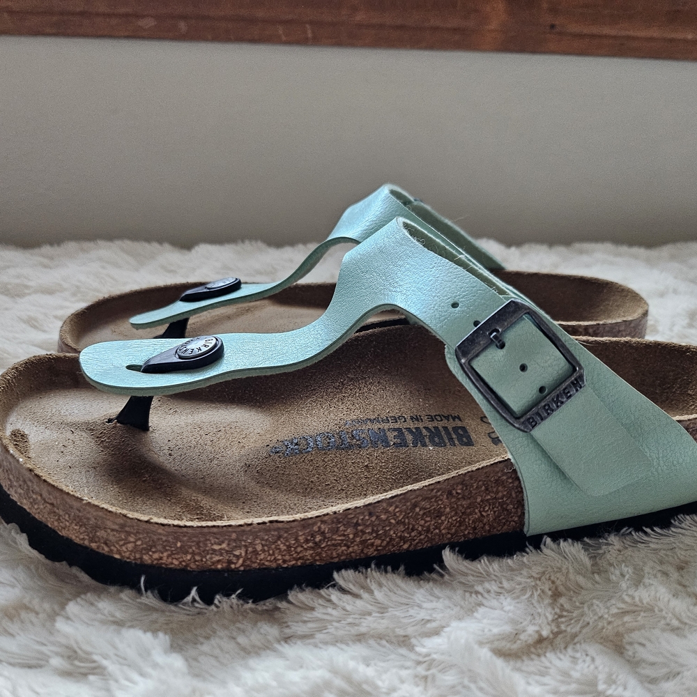 Birkenstock Gizeh Sandals